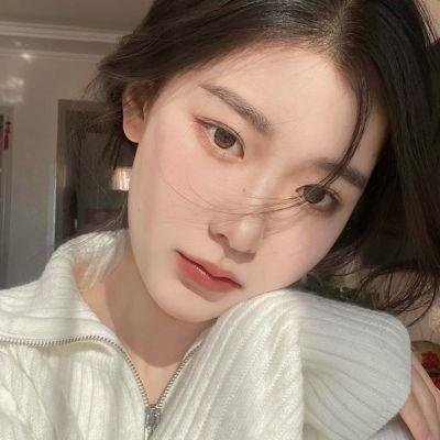 隔壁的吸血鬼美眉